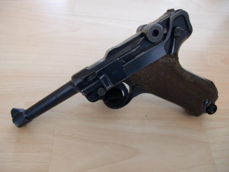 Pistole Parabellum 08